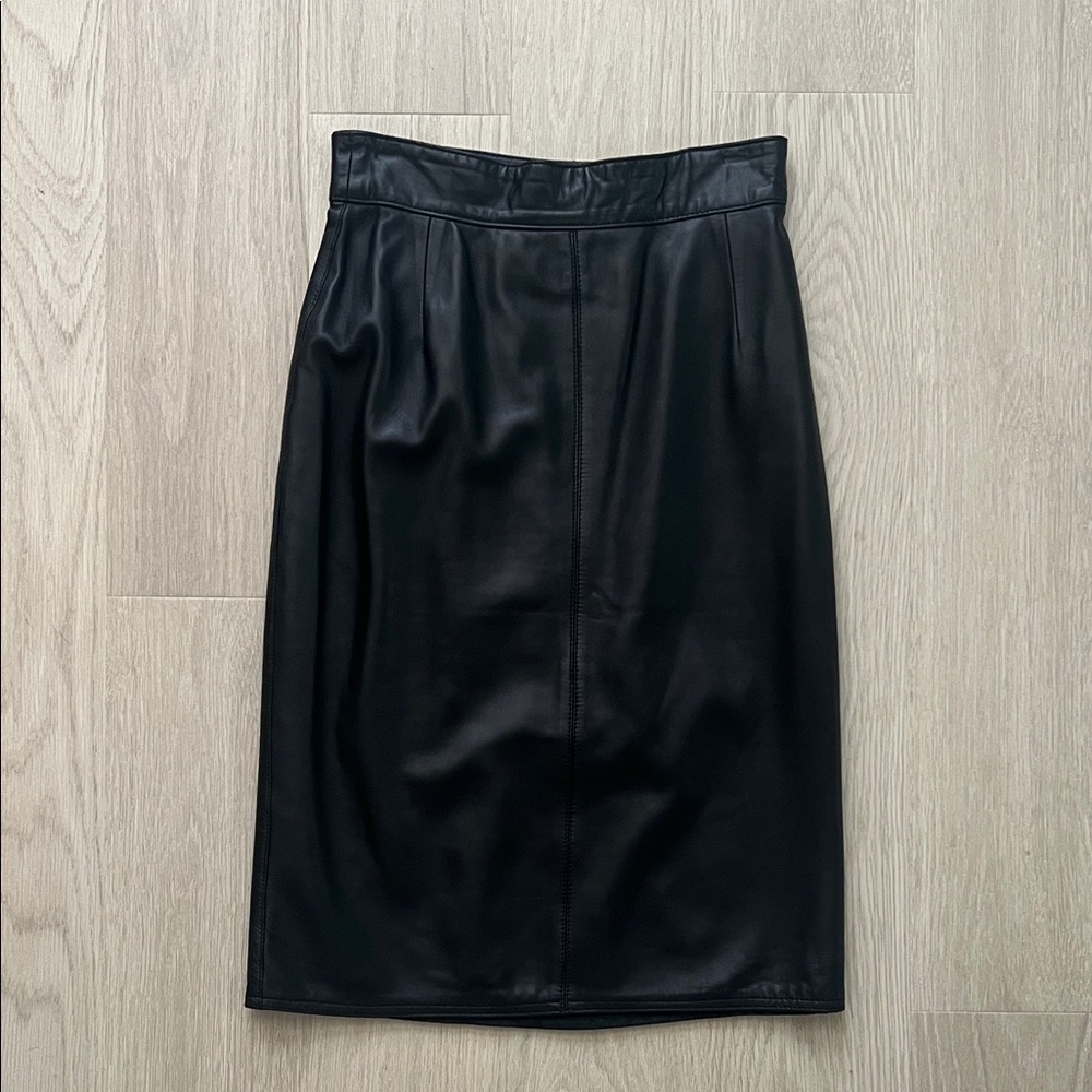 Elegant Black Leather Skirt